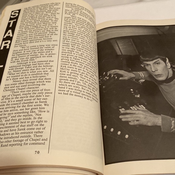 Star Trek Enterprise Command Book - Picture 7 of 14